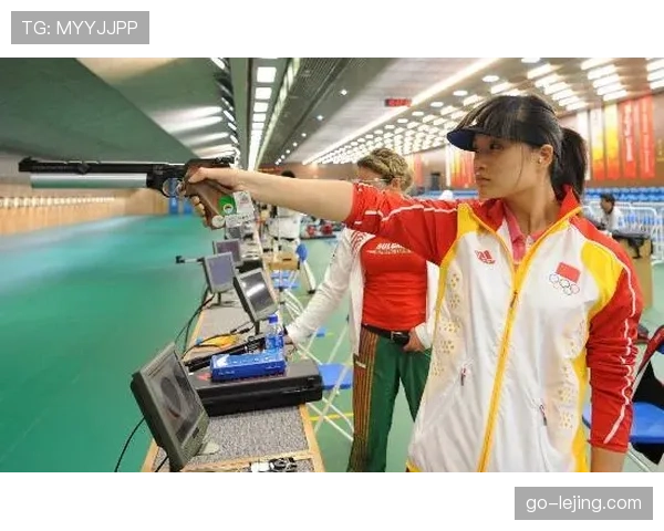 东京奥运金牌得主夏洛特·沃辛顿宣布退役，结束十年职业车手生涯